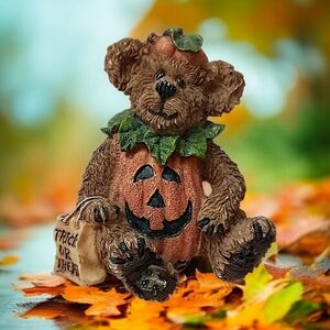 Boyds Bear Halloween Pin Brooch Vintage Bradley Boo Trick or Treats 1995 Pumpkin